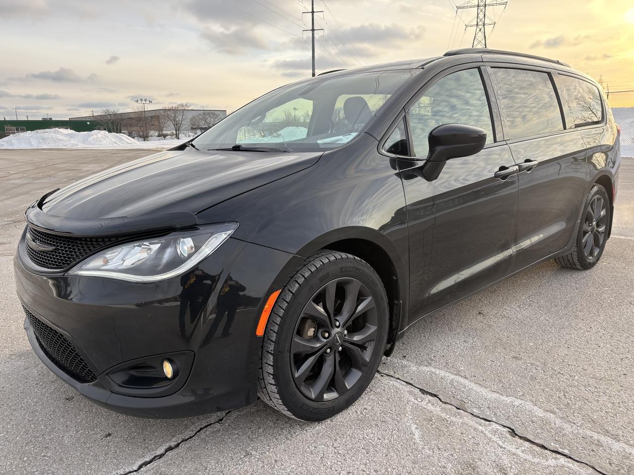 2018 Chrysler Pacifica Touring Plus - Photo #6