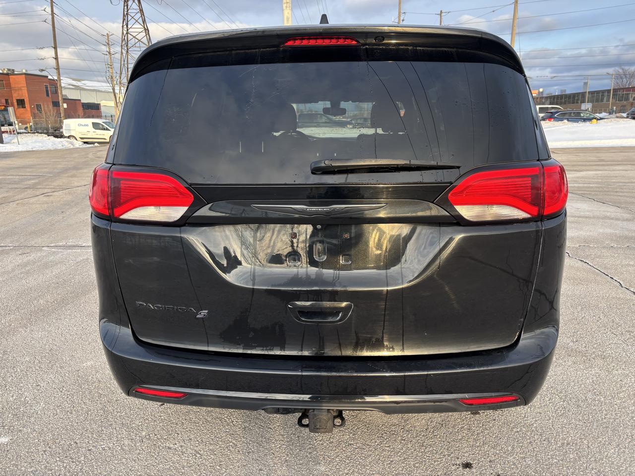 2018 Chrysler Pacifica Touring Plus - Photo #8