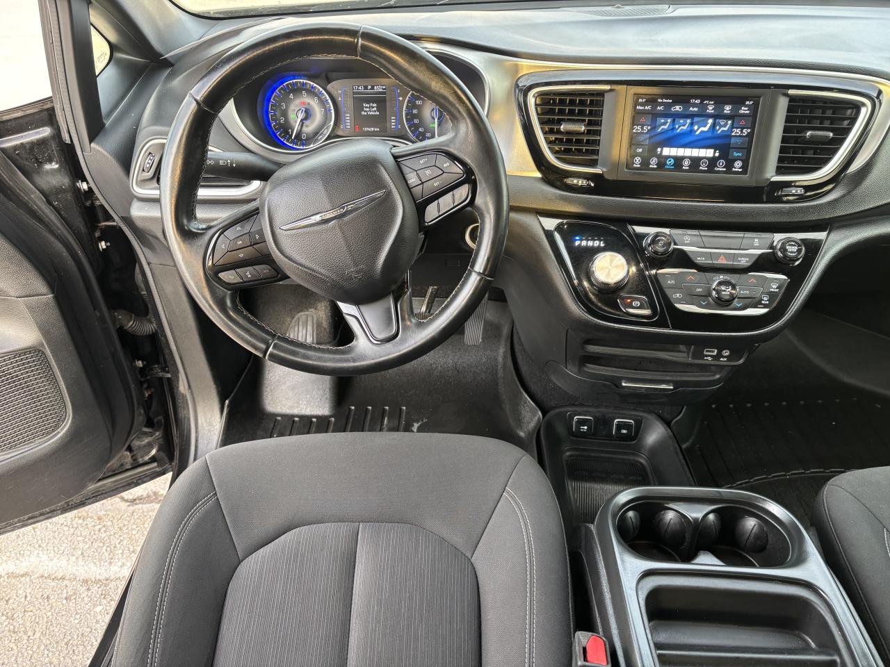 2018 Chrysler Pacifica Touring Plus - Photo #10