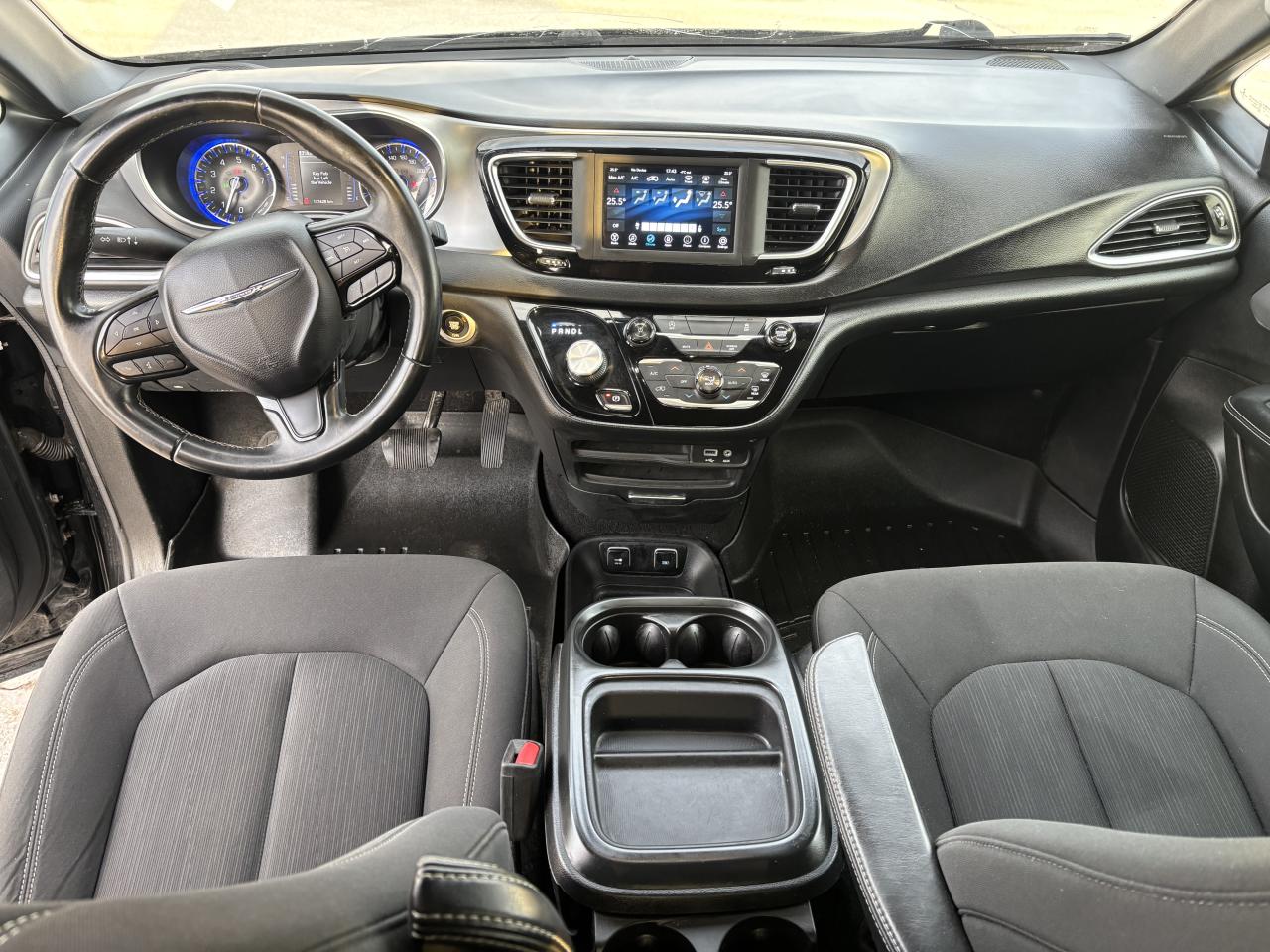 2018 Chrysler Pacifica Touring Plus - Photo #9