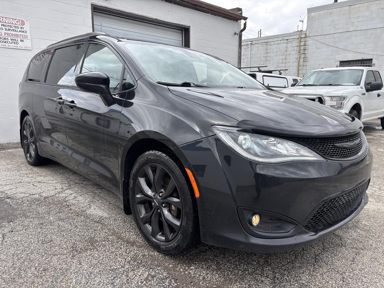 2018 Chrysler Pacifica Touring Plus Photo