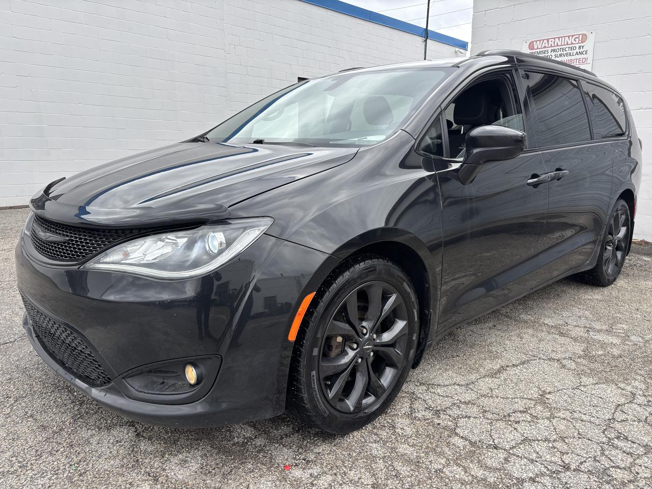 2018 Chrysler Pacifica Touring Plus Photo