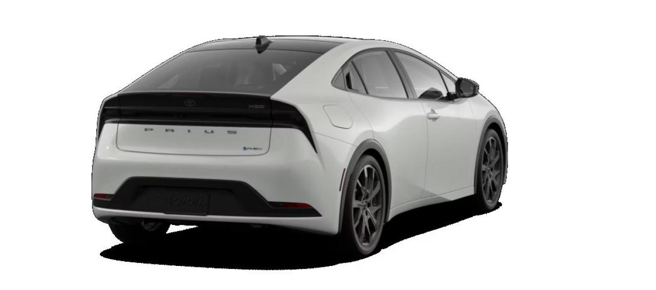 2026 Toyota Prius Plug-In Hybrid XSE Photo4