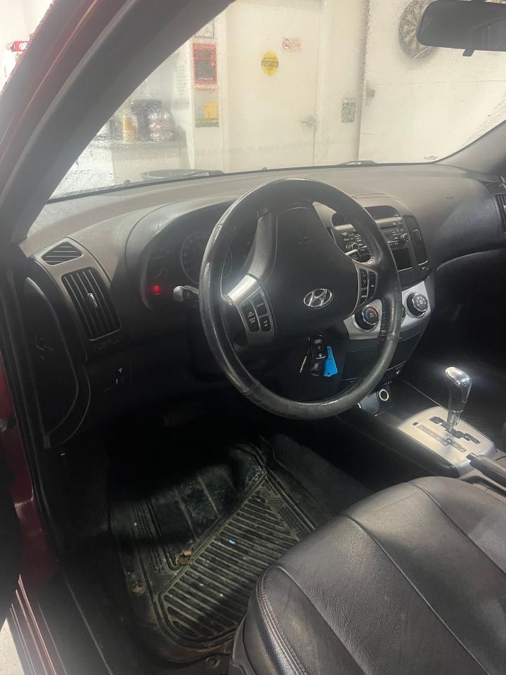 2010 Hyundai Elantra GL w/Sport Photo