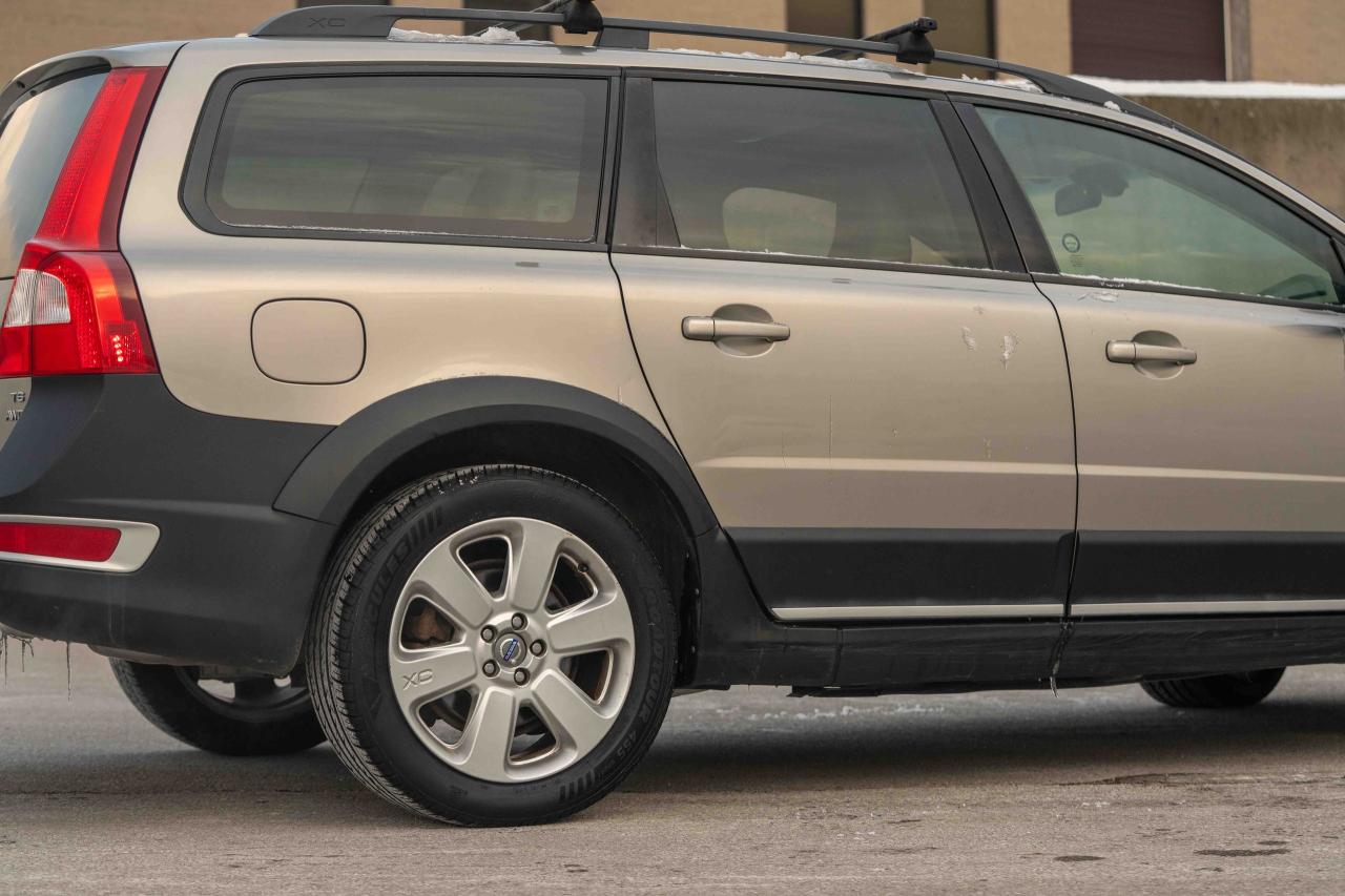 2009 Volvo XC70 T6 AWD WAGON Photo