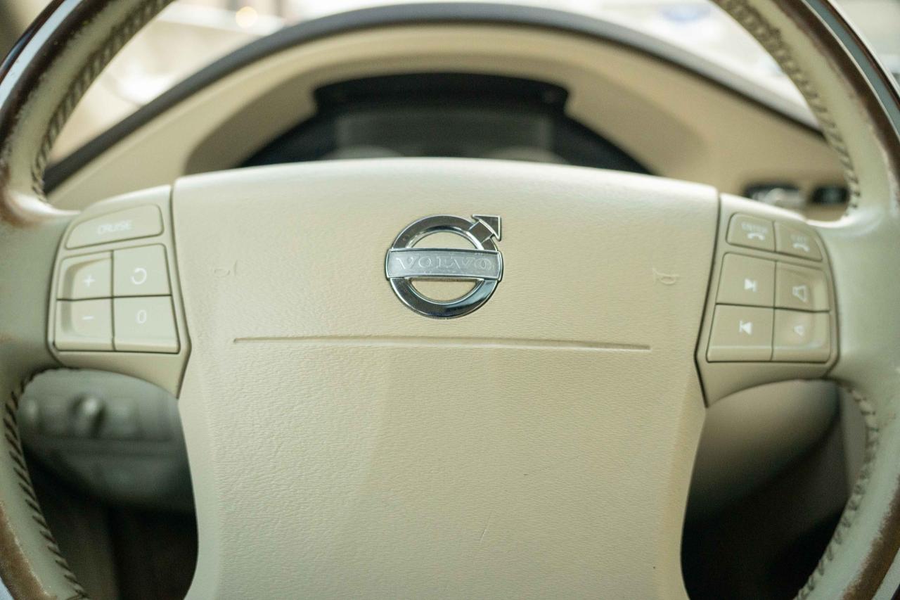 2009 Volvo XC70 T6 AWD WAGON Photo