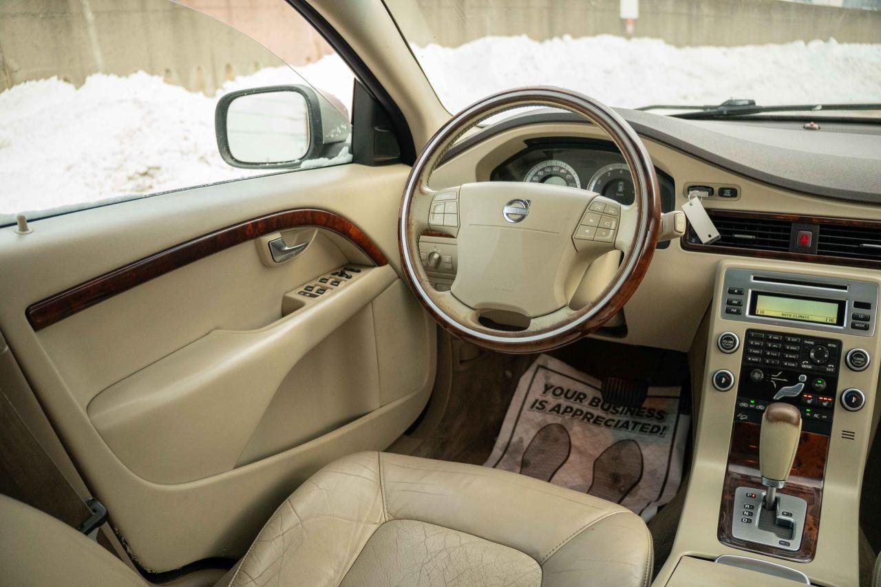 2009 Volvo XC70 T6 AWD WAGON Photo