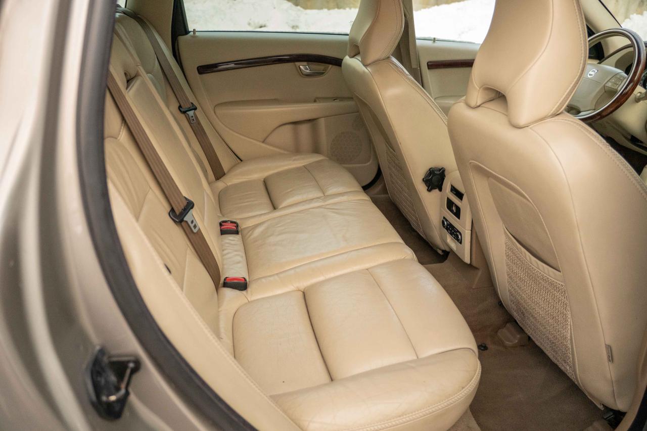 2009 Volvo XC70 T6 AWD WAGON Photo