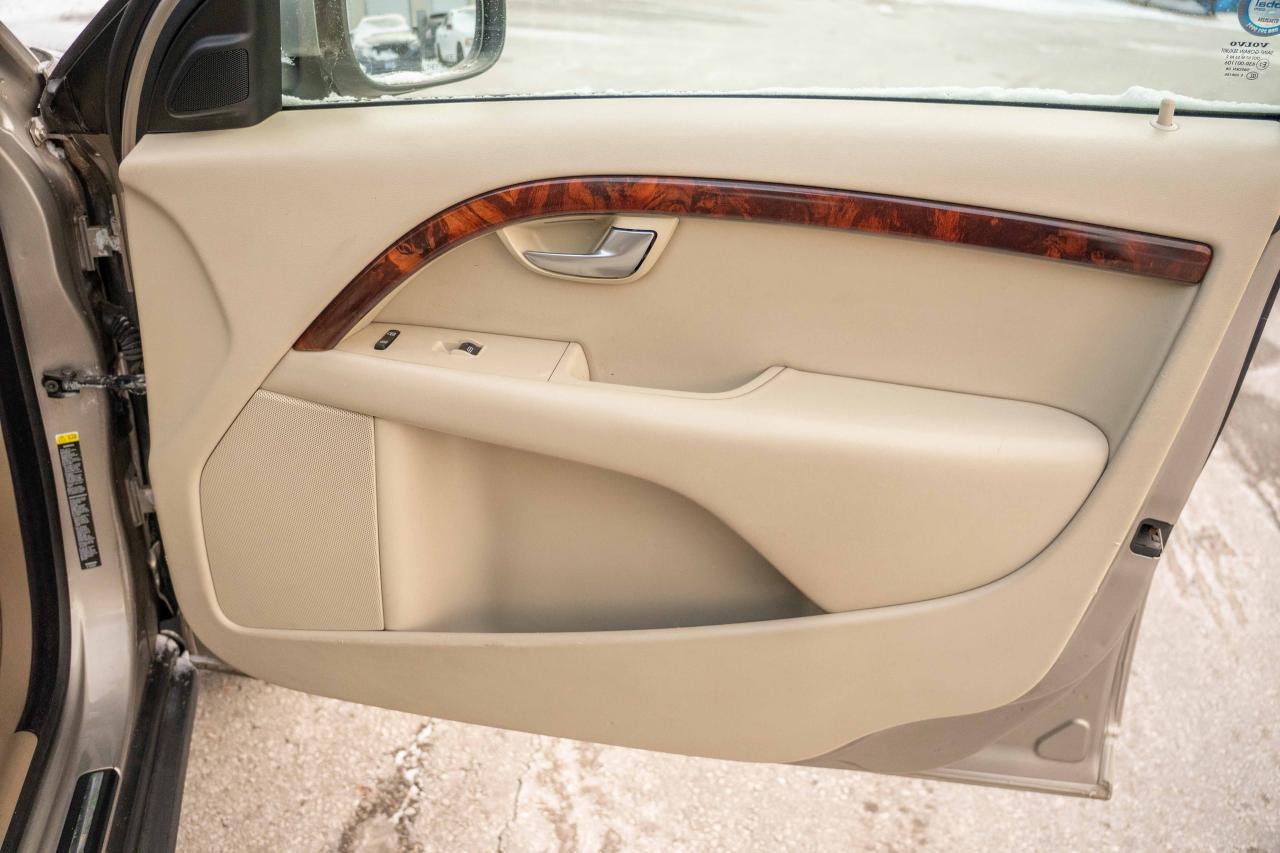 2009 Volvo XC70 T6 AWD WAGON Photo