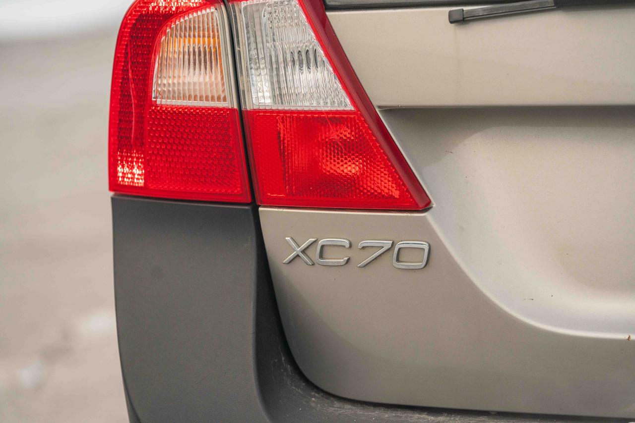 2009 Volvo XC70 T6 AWD WAGON Photo