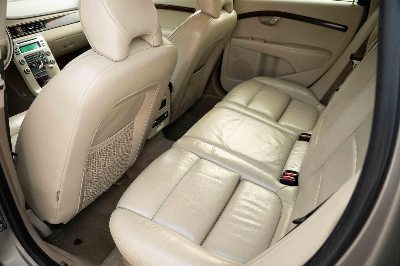 2009 Volvo XC70 T6 AWD WAGON Photo