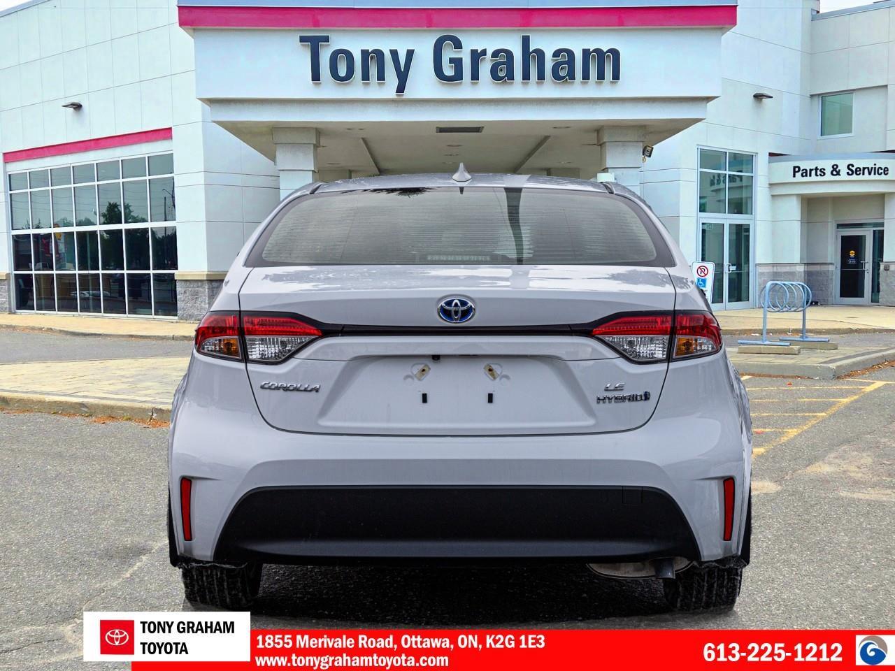 2024 Toyota Corolla Hybrid LE Photo4