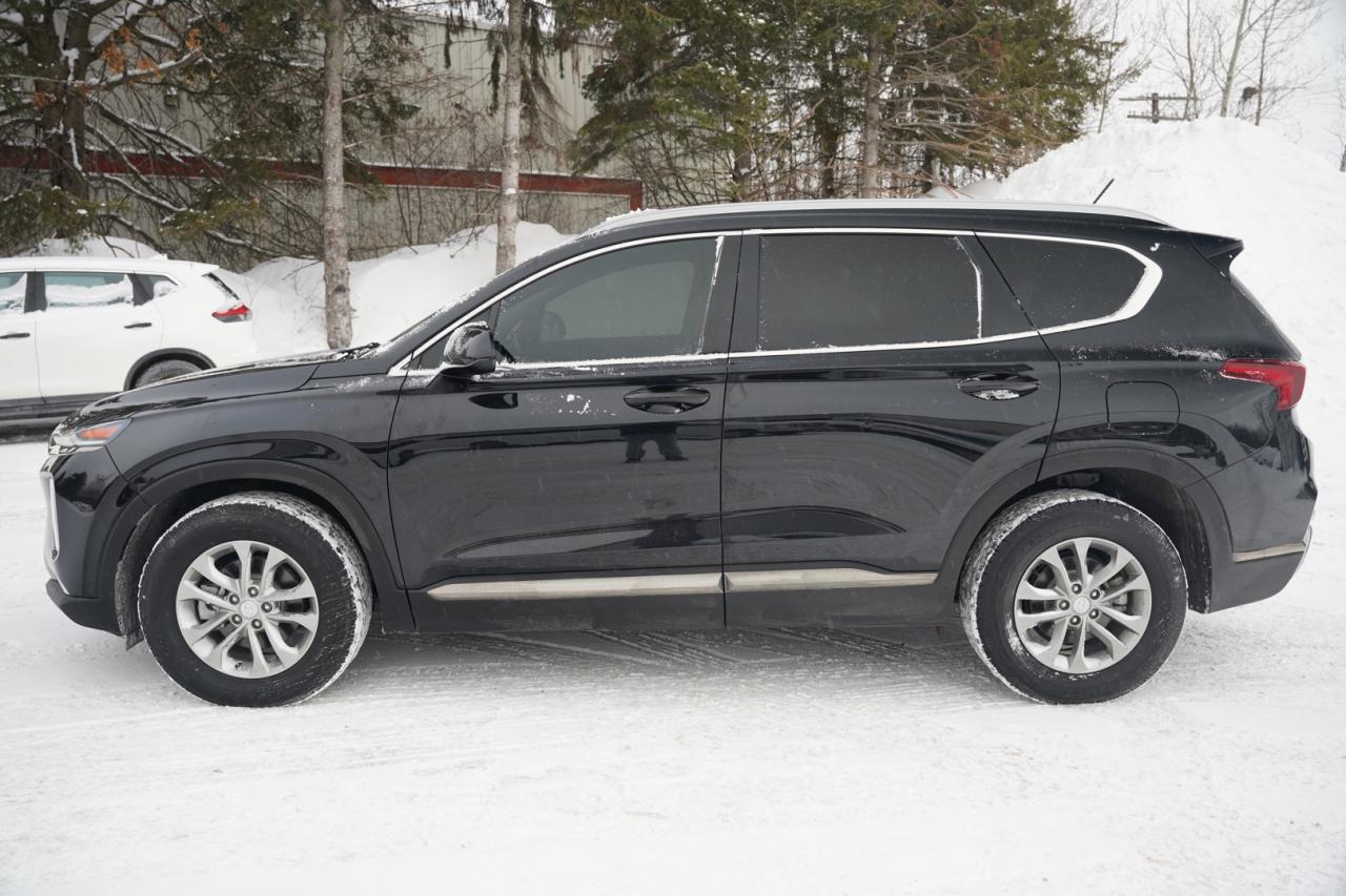 2019 Hyundai Santa Fe SE 2.4 AWD Photo