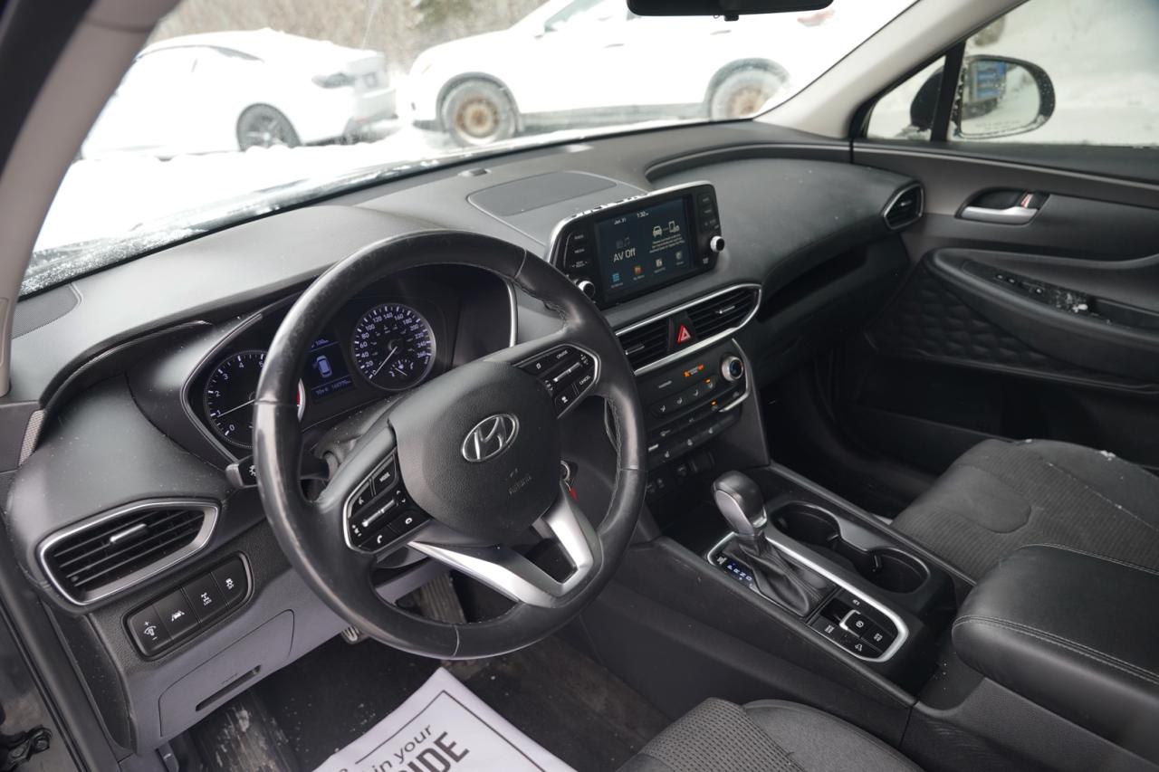 2019 Hyundai Santa Fe SE 2.4 AWD Photo