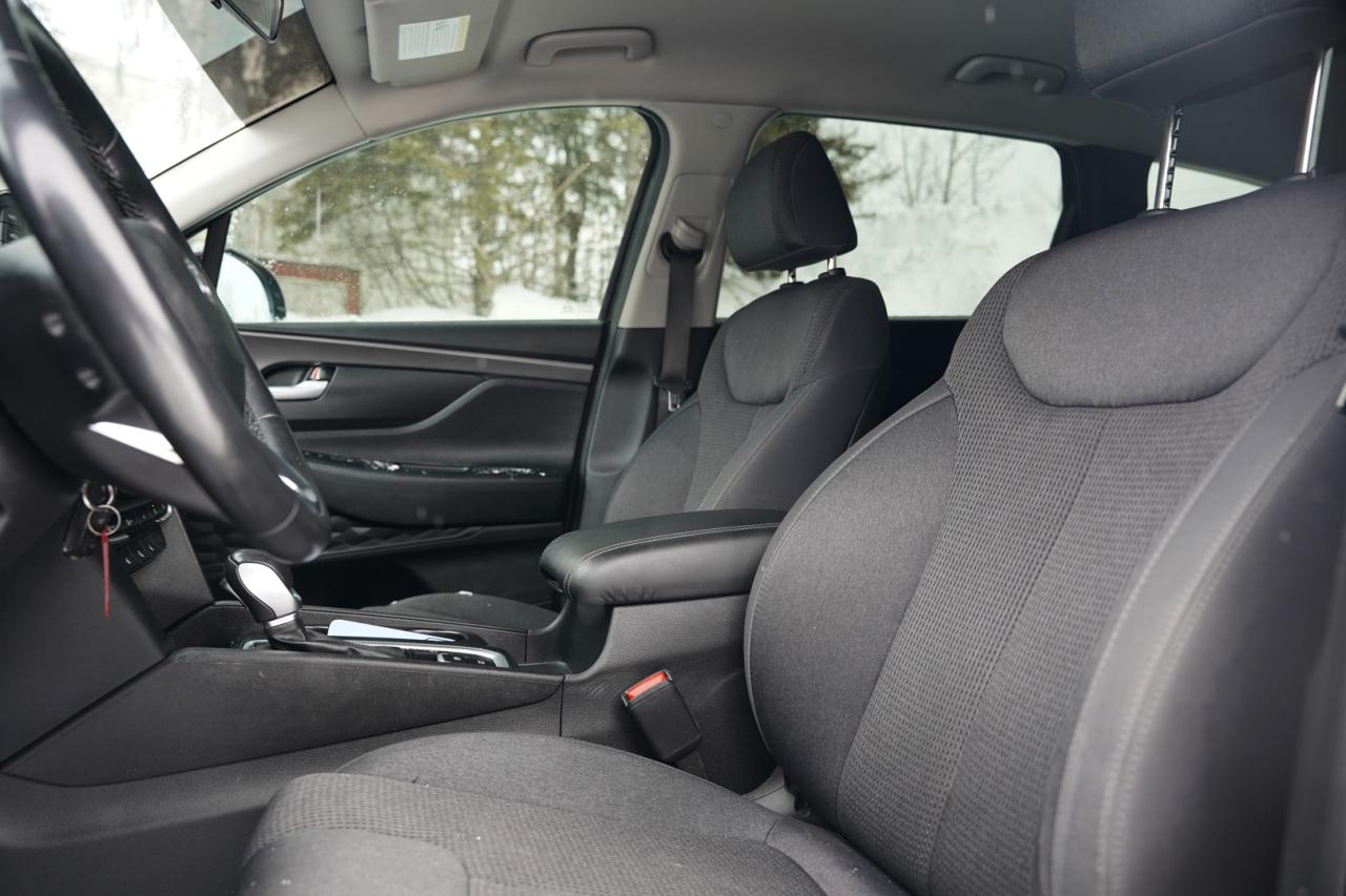 2019 Hyundai Santa Fe SE 2.4 AWD Photo