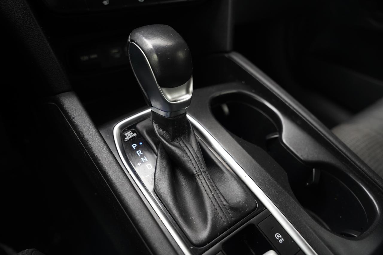 2019 Hyundai Santa Fe SE 2.4 AWD Photo