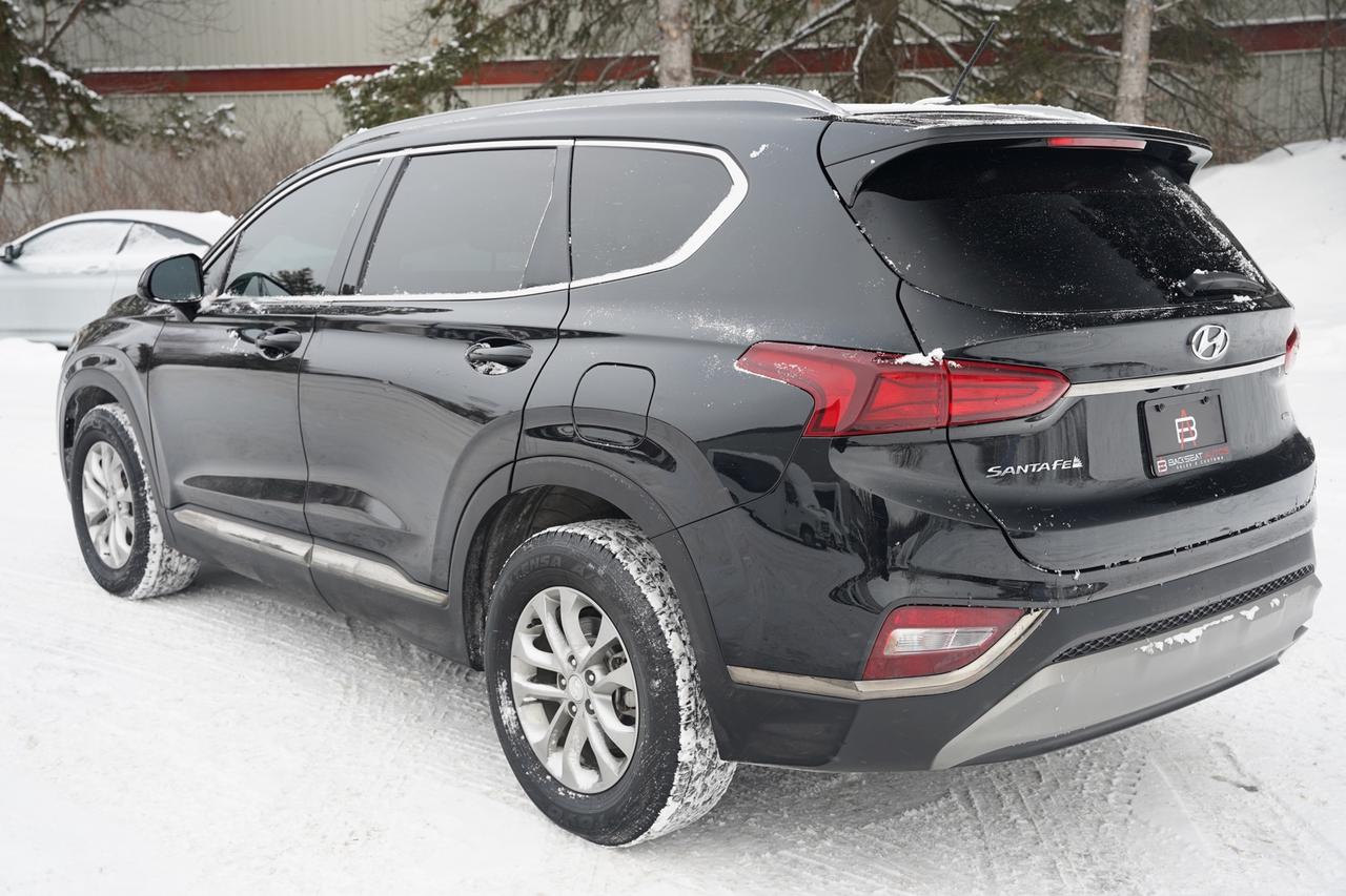 2019 Hyundai Santa Fe SE 2.4 AWD Photo
