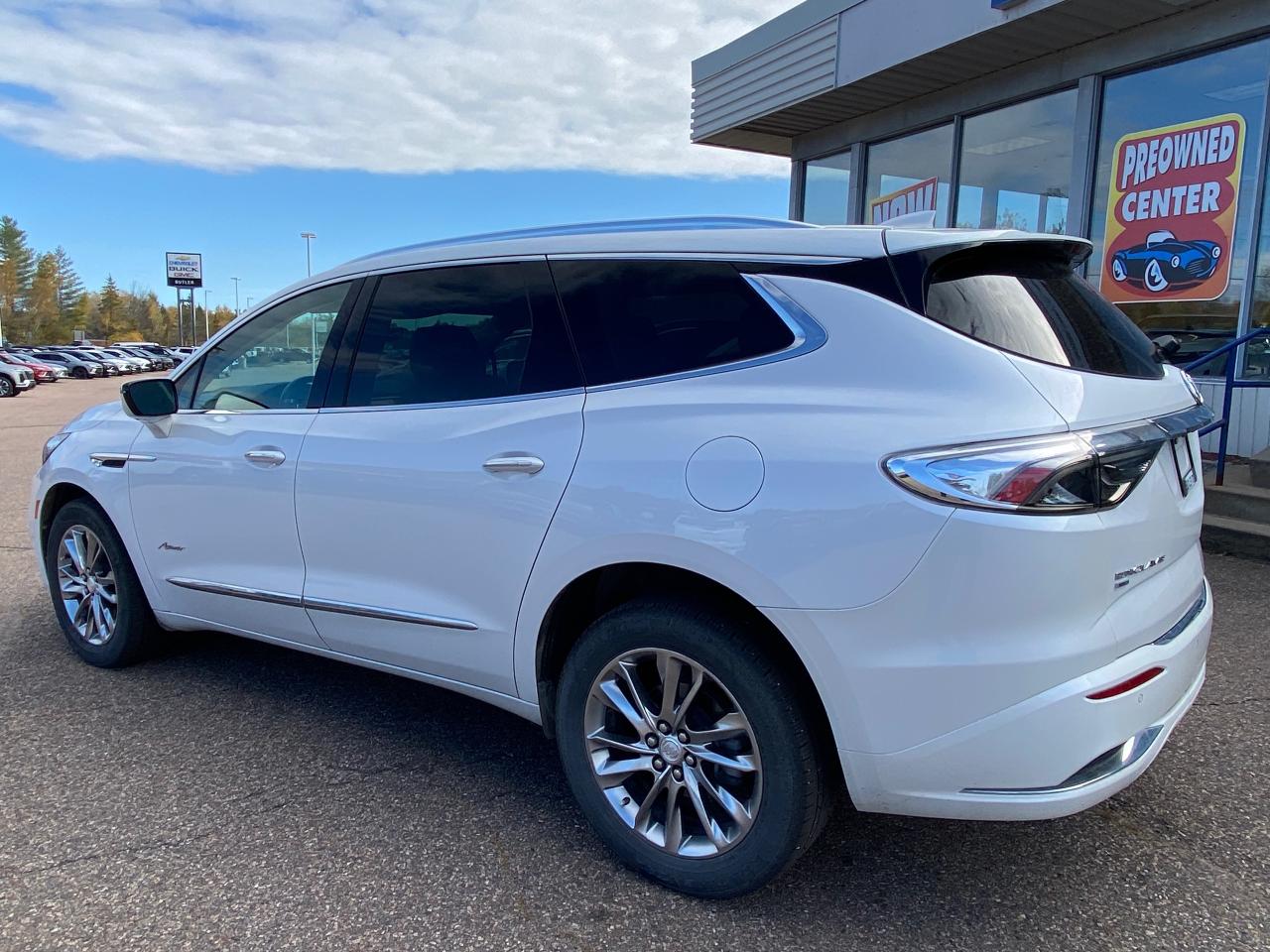 2022 Buick Enclave Avenir All-Wheel Drive Photo4