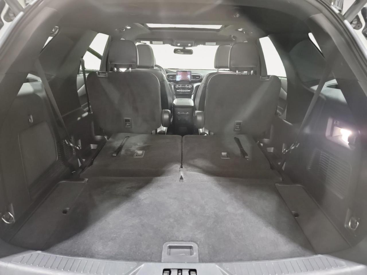 2022 Ford Explorer ST-Line 4dr 4x4 Photo