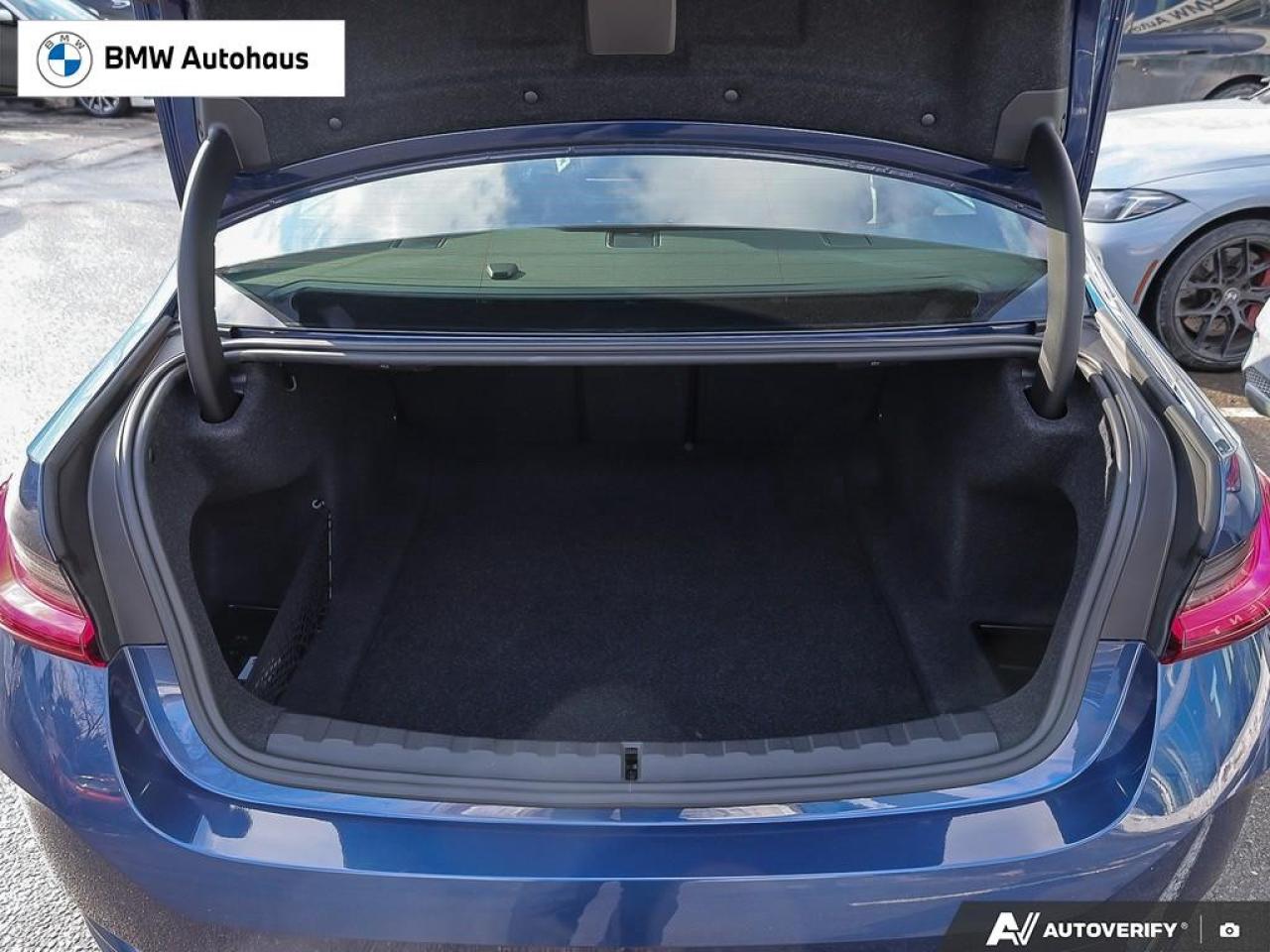 2023 BMW 3 Series 330i xDrive Sedan Photo