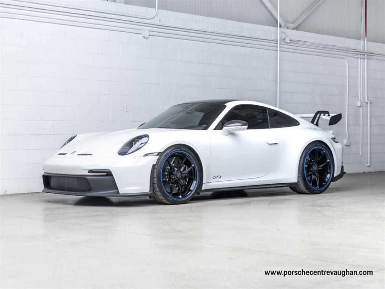2022 Porsche 911  Photo0