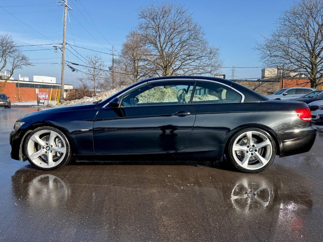 2007 BMW 3 Series Convertible / low kilometer / 6 speed / White interior Photo3