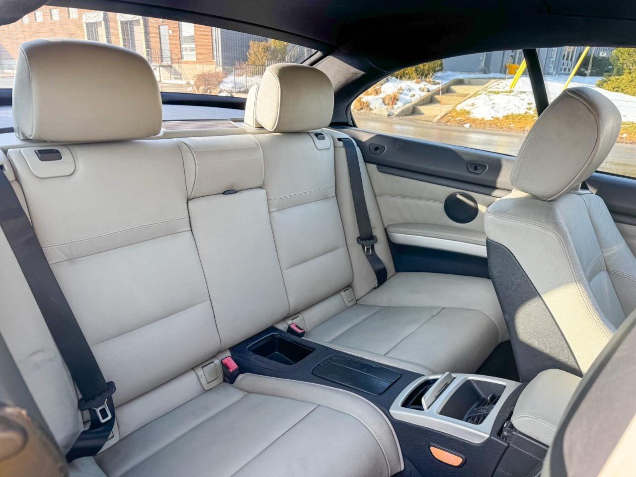 2007 BMW 3 Series Convertible / low kilometer / 6 speed / White interior Photo