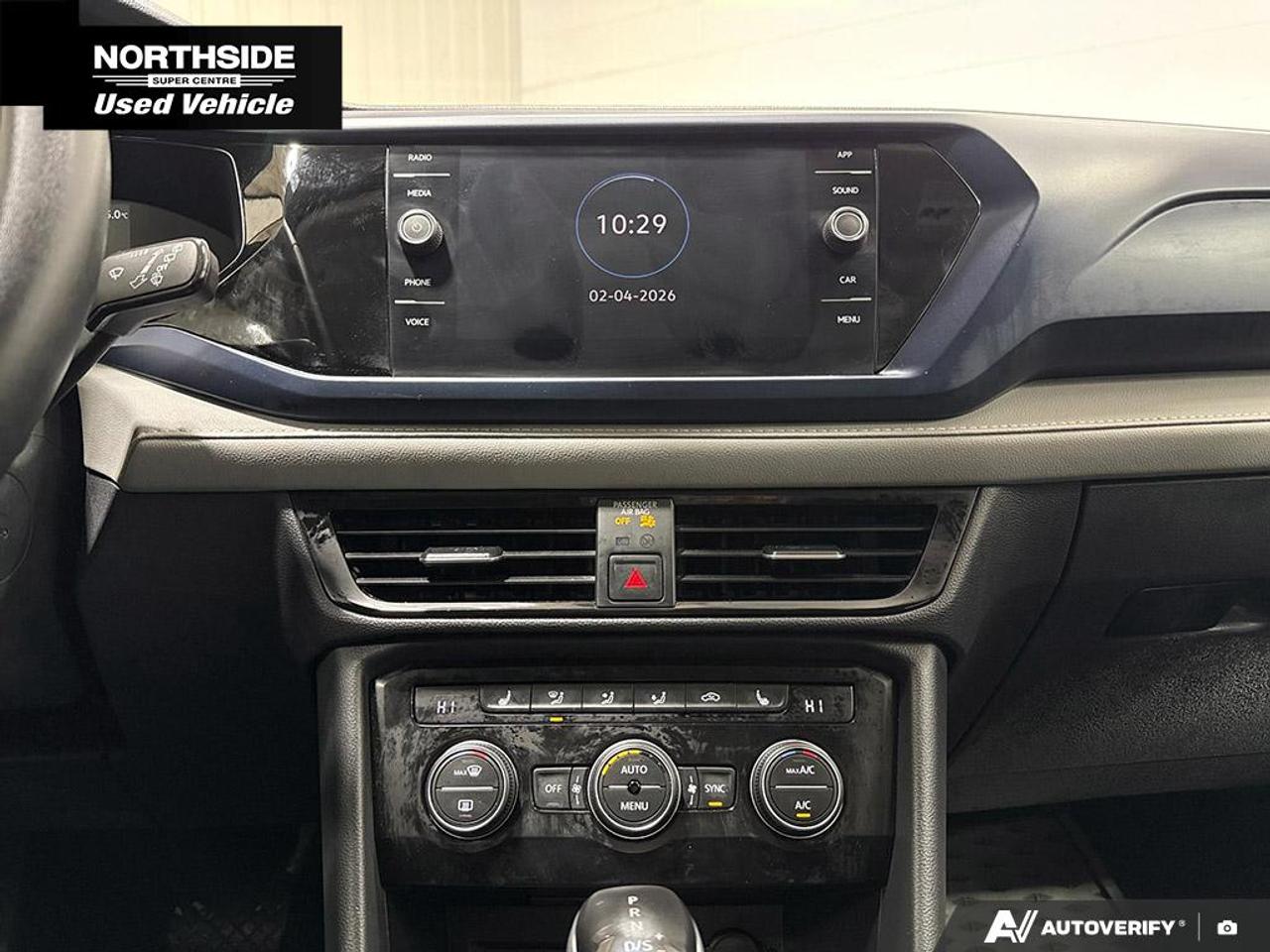 2024 Volkswagen Taos Comfortline 4dr Front-Wheel Drive Photo