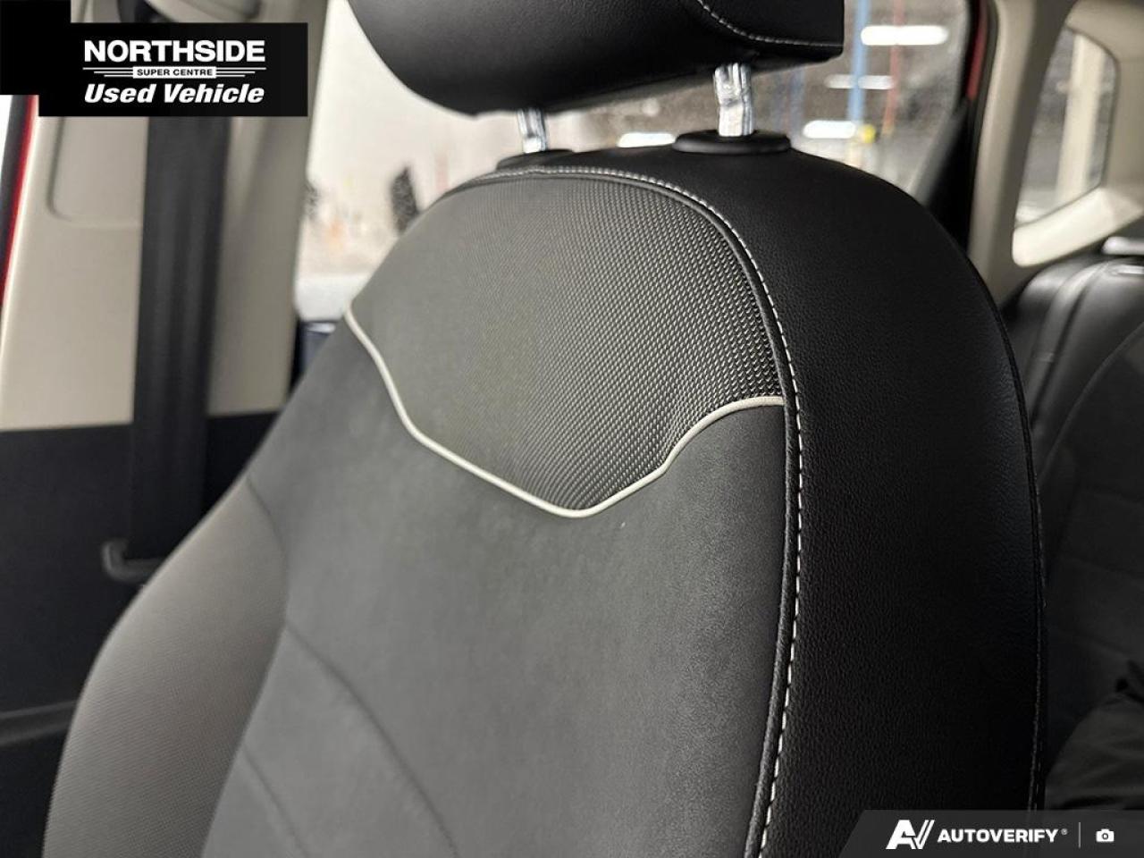 2024 Volkswagen Taos Comfortline 4dr Front-Wheel Drive Photo