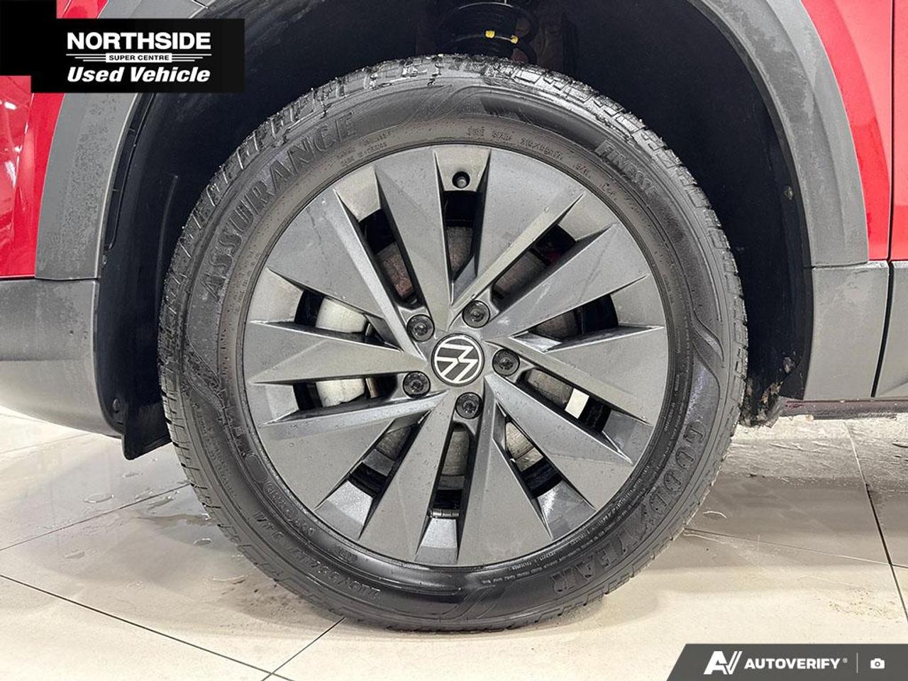 2024 Volkswagen Taos Comfortline 4dr Front-Wheel Drive Photo