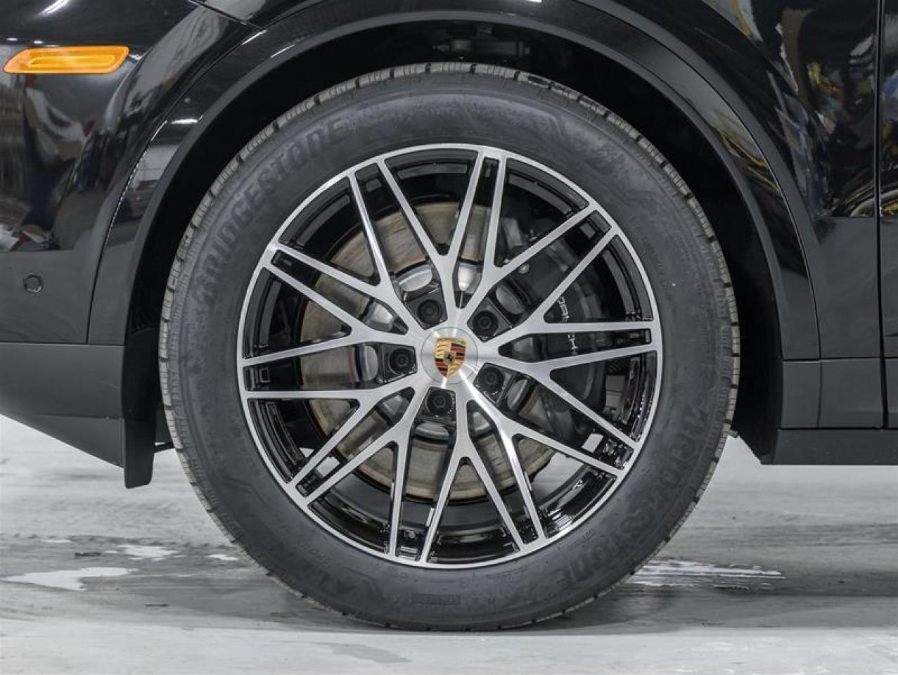 2026 Porsche Cayenne  Photo4