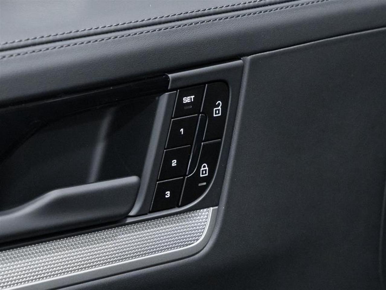 2026 Porsche Cayenne  Photo