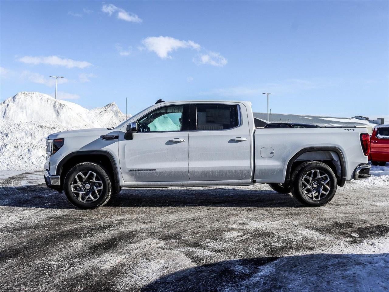 2026 GMC Sierra 1500 Crew Cab Standard Box 4-Wheel Drive SLE Photo