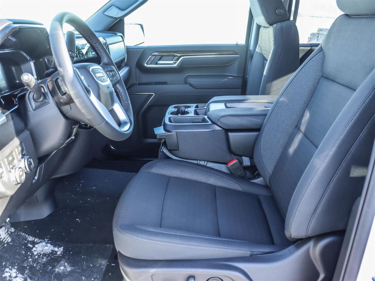 2026 GMC Sierra 1500 Crew Cab Standard Box 4-Wheel Drive SLE Photo