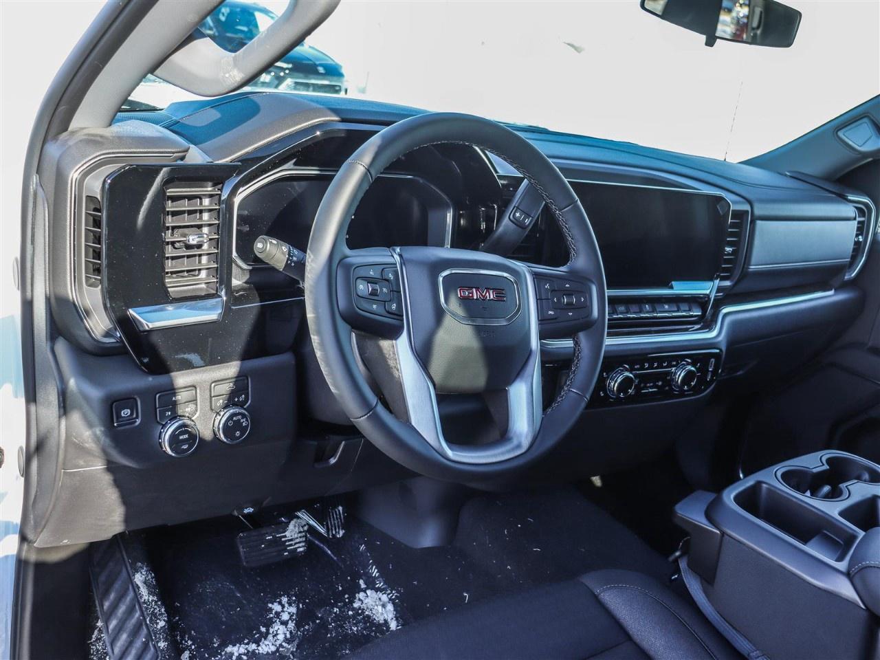 2026 GMC Sierra 1500 Crew Cab Standard Box 4-Wheel Drive SLE Photo