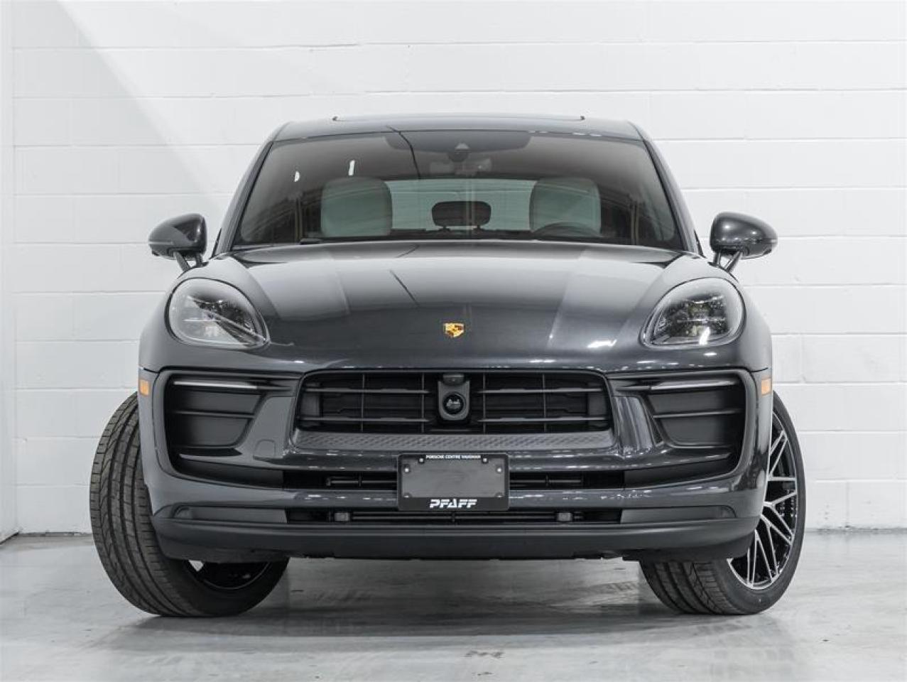 2026 Porsche Macan  Photo