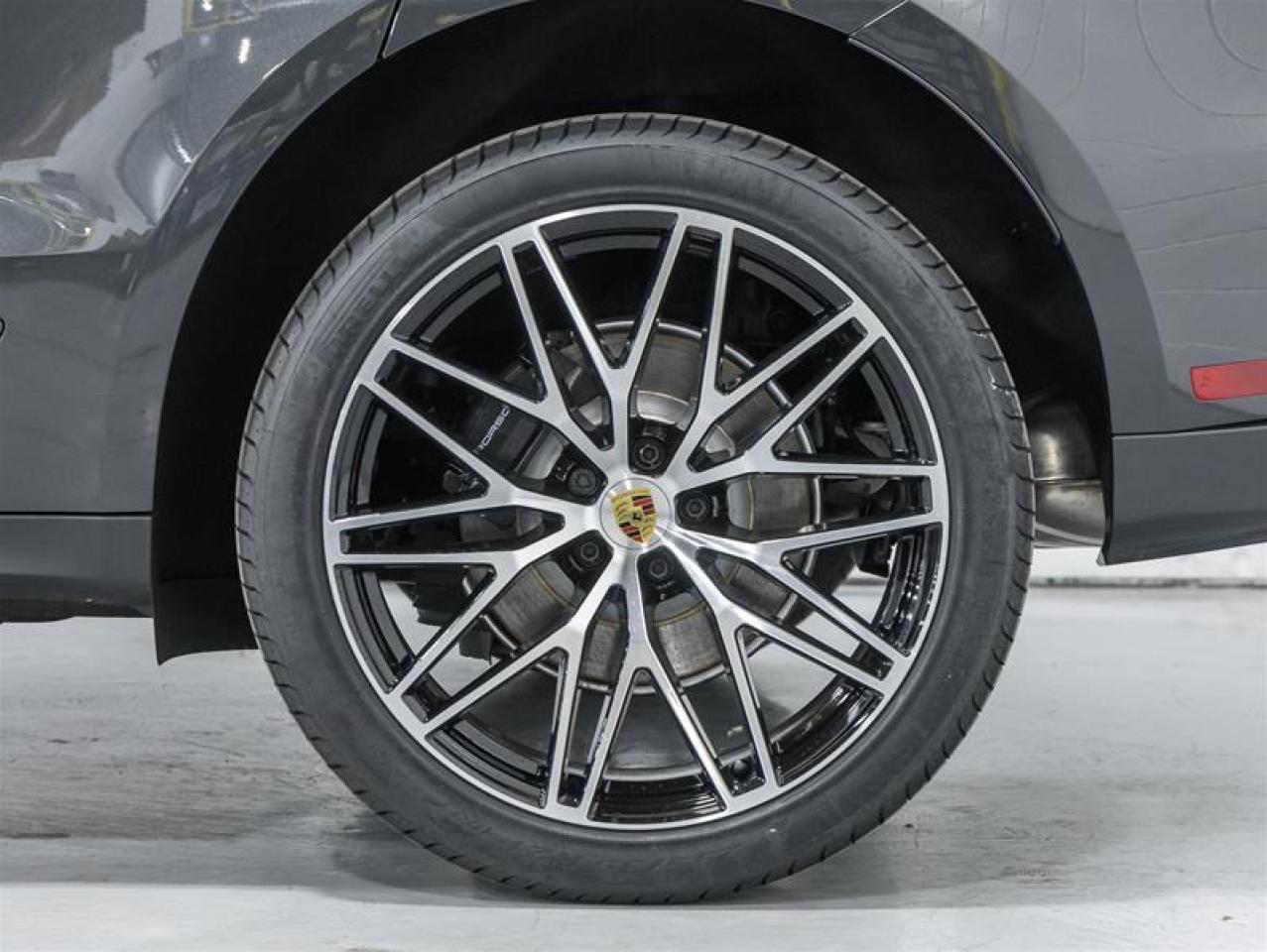 2026 Porsche Macan  Photo