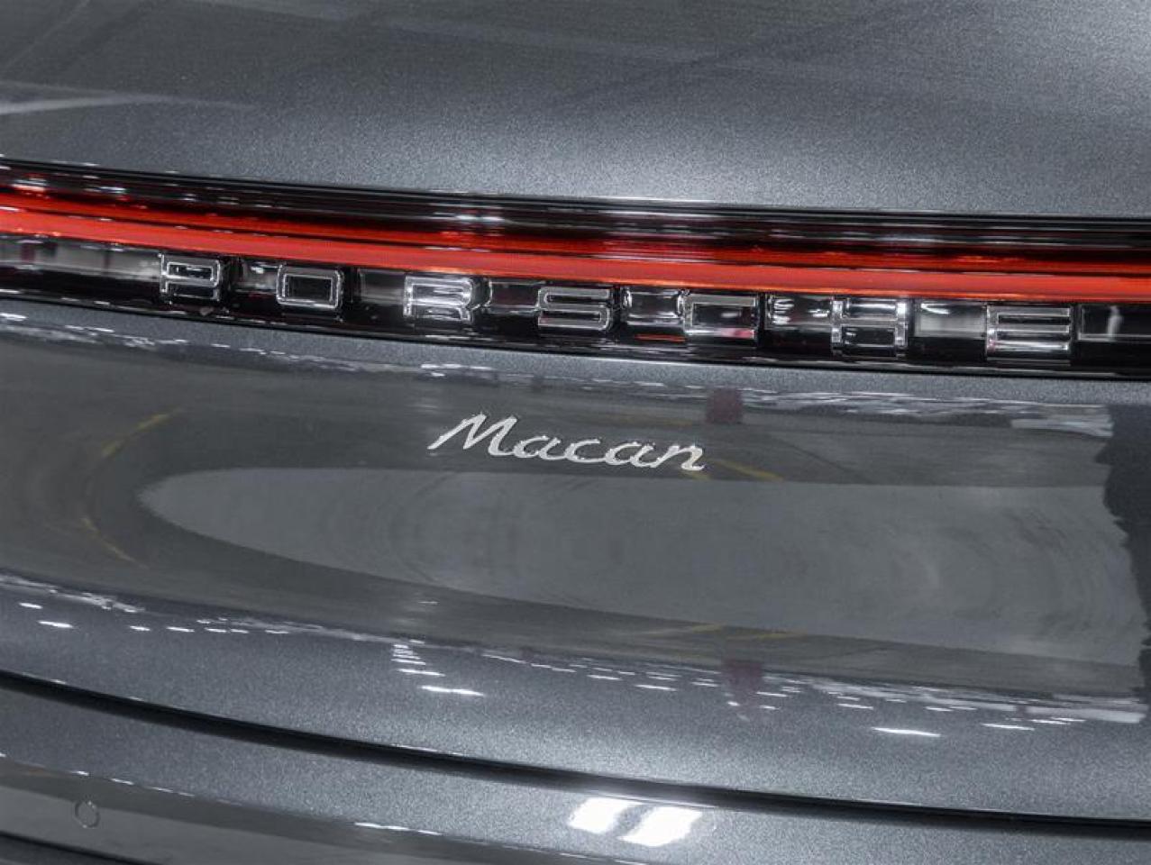 2026 Porsche Macan  Photo
