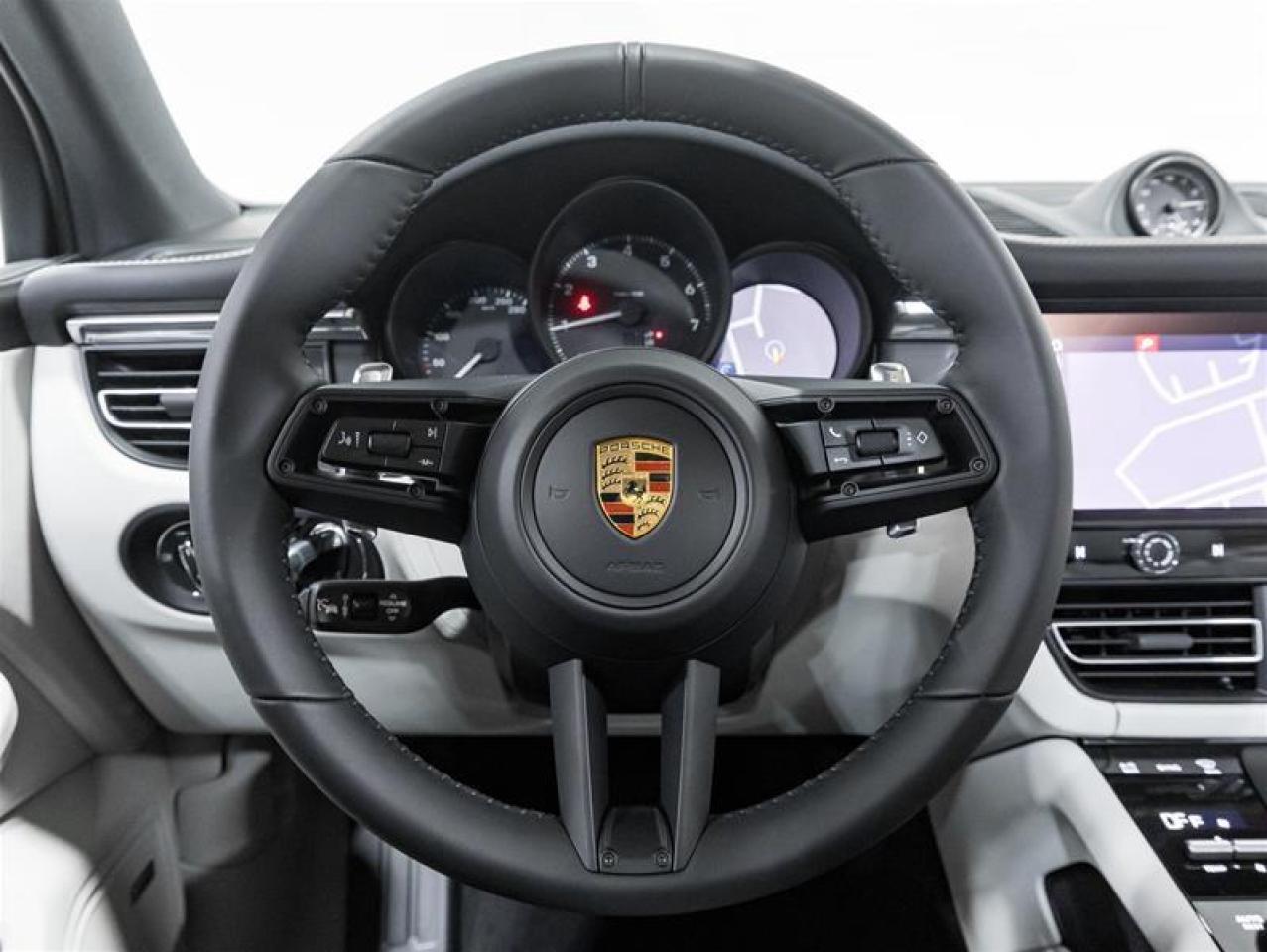 2026 Porsche Macan  Photo