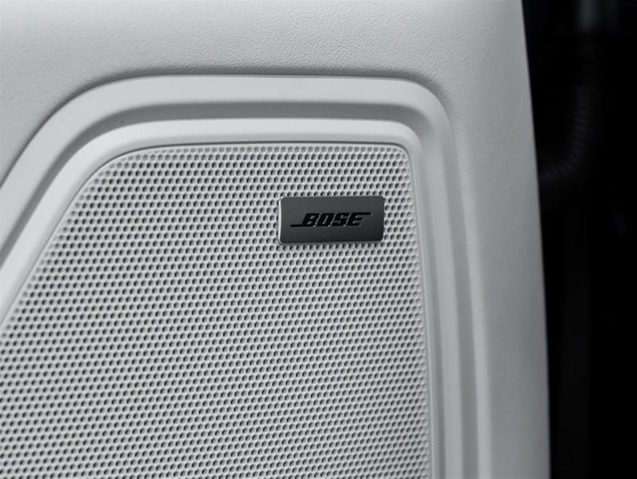 2026 Porsche Macan  Photo