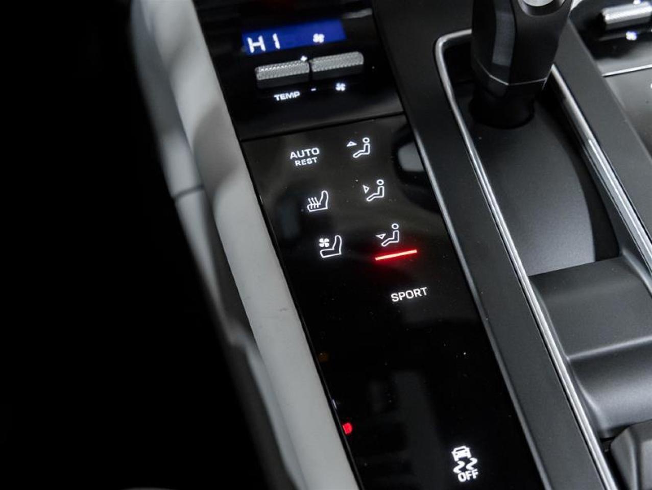 2026 Porsche Macan  Photo