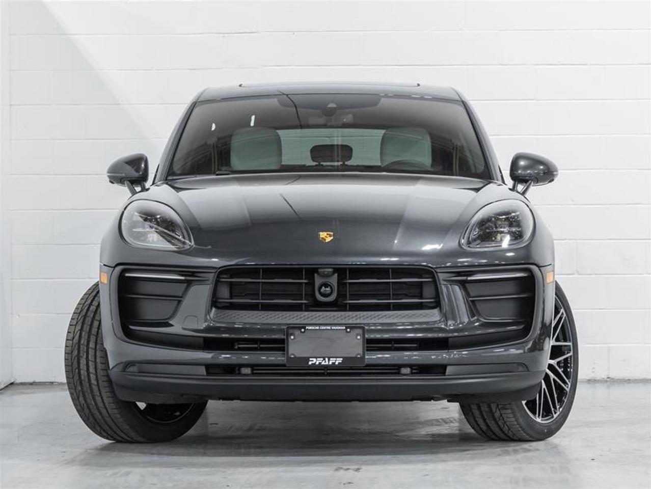 2026 Porsche Macan  Photo