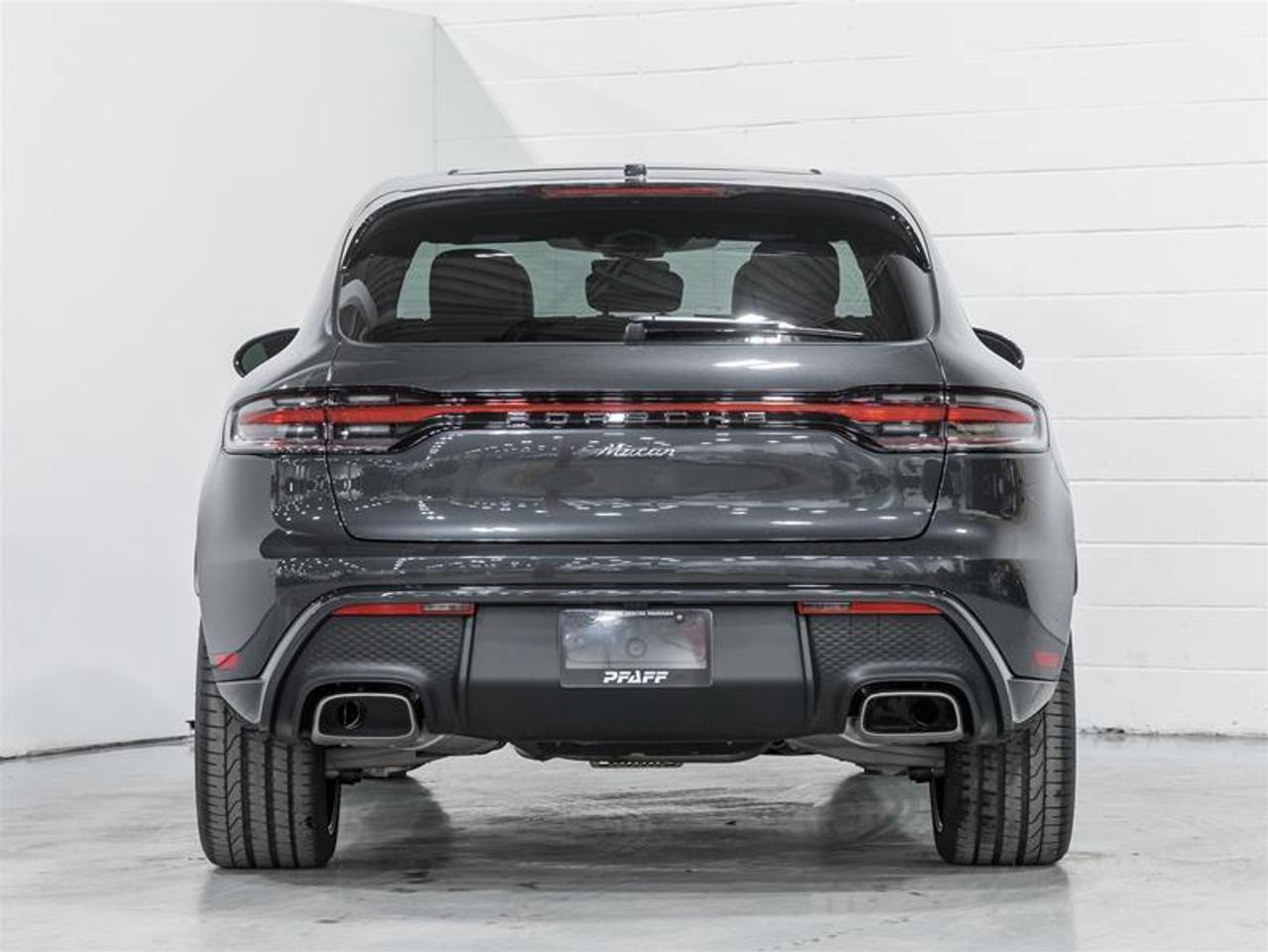 2026 Porsche Macan  Photo