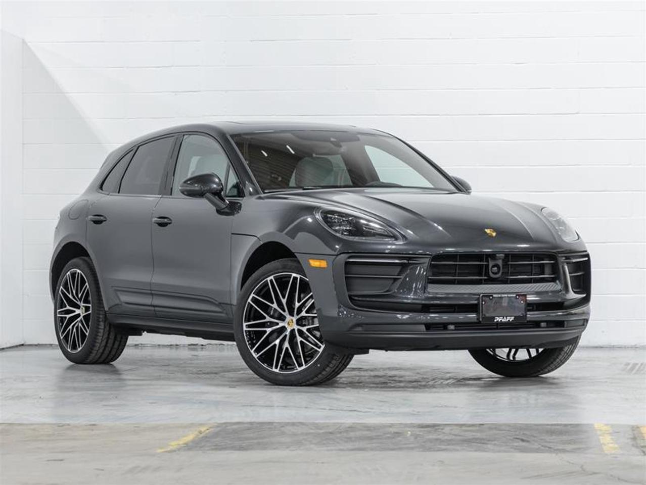 2026 Porsche Macan  Photo