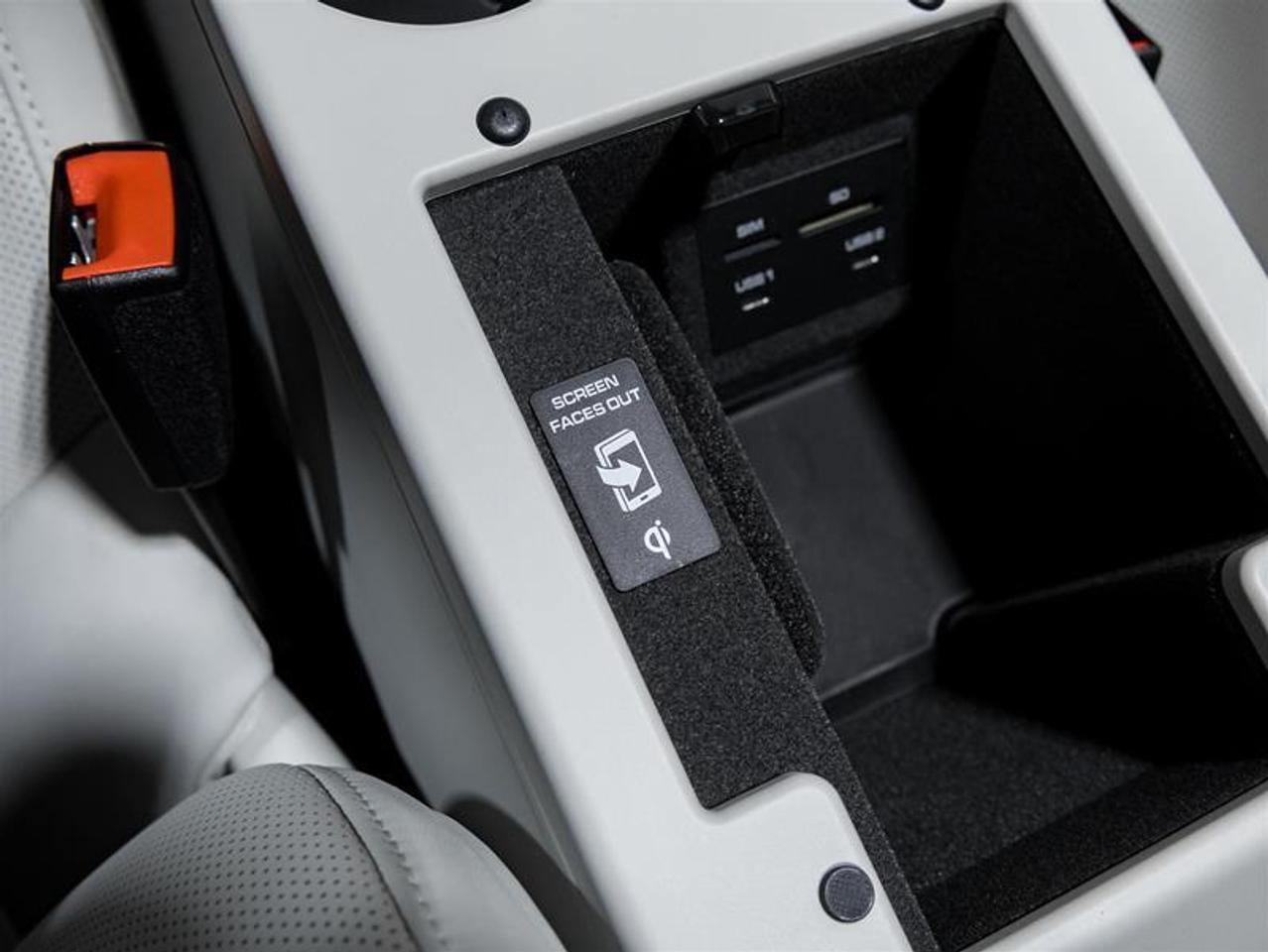 2026 Porsche Macan  Photo