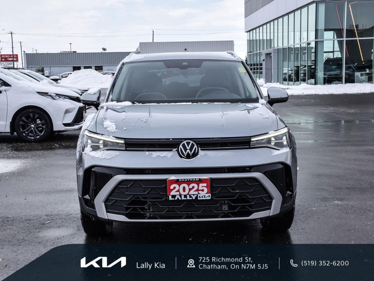 2025 Volkswagen Taos Comfortline New Arrival | Low KMs | Clean CarFax | Leather Photo