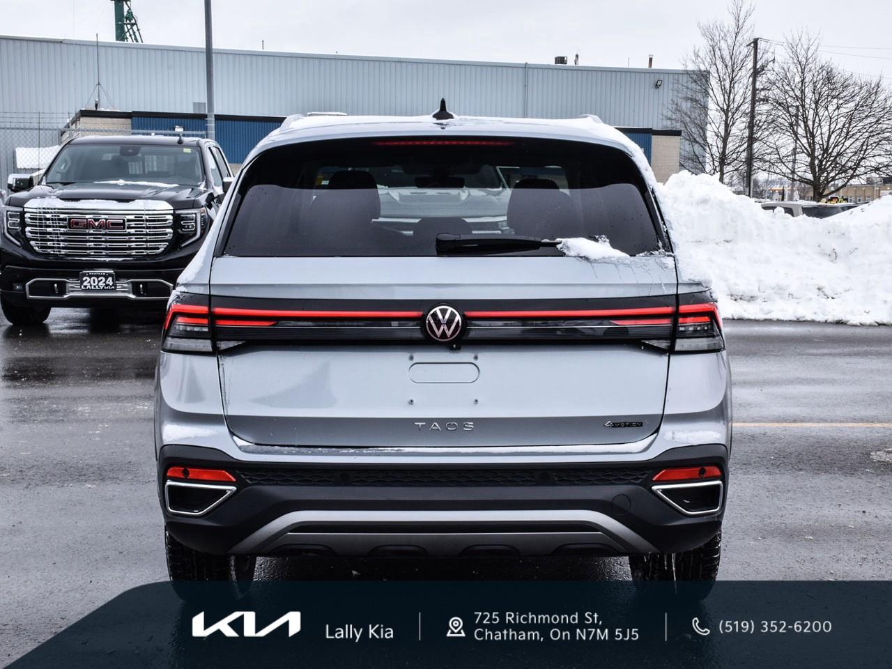 2025 Volkswagen Taos Comfortline New Arrival | Low KMs | Clean CarFax | Leather Photo