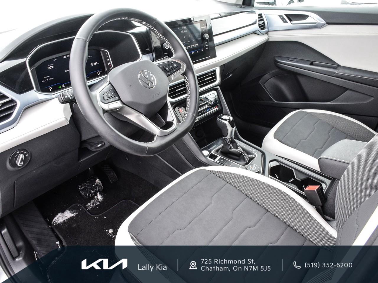 2025 Volkswagen Taos Comfortline New Arrival | Low KMs | Clean CarFax | Leather Photo