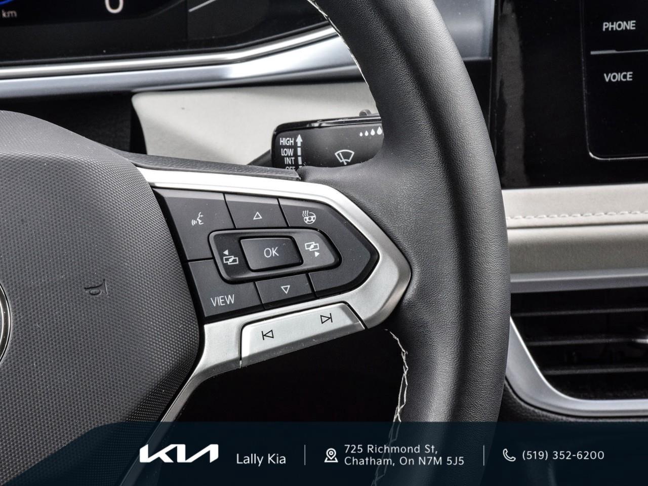 2025 Volkswagen Taos Comfortline New Arrival | Low KMs | Clean CarFax | Leather Photo