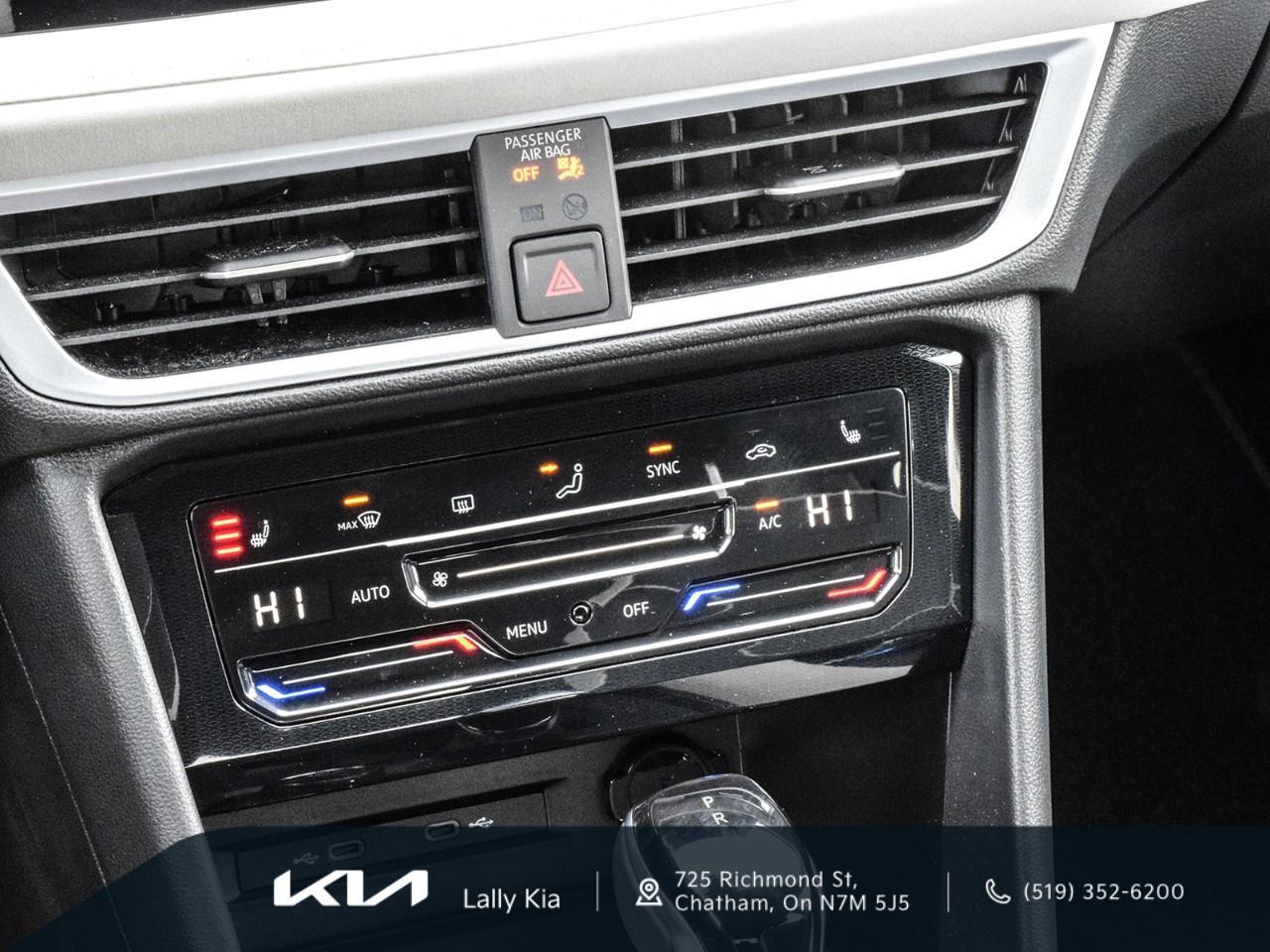 2025 Volkswagen Taos Comfortline New Arrival | Low KMs | Clean CarFax | Leather Photo